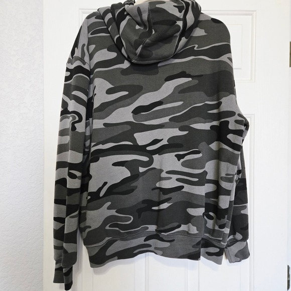 Mens Gray Camo Shark Saw Stay Above Water Hoodie Sweatshirt L - Picture 6 of 8